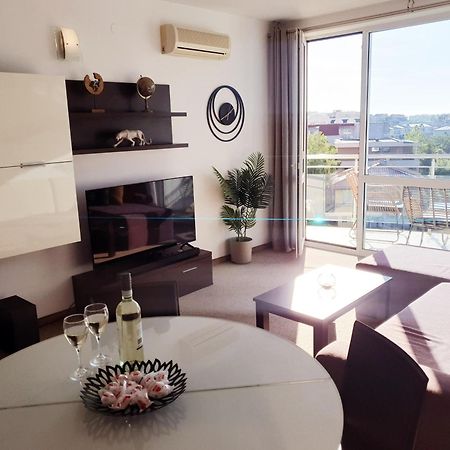 Elena'S Lux Aparthotel - Town & Sea View - Atlantis Spa Sarafovo Exterior photo